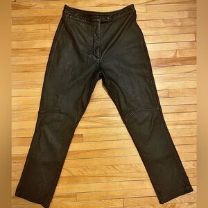 Women’s Wilson’s X Maxima Leather Pants Tagged 6 (Measure 28x26)